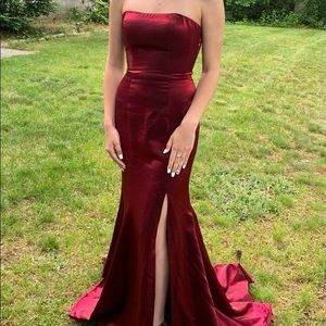 Sherri hill prom gown